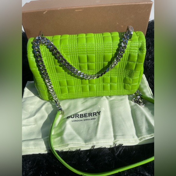 BURBERRY Small Lola Shoulder Chain Bag green - Picture 2 of 12